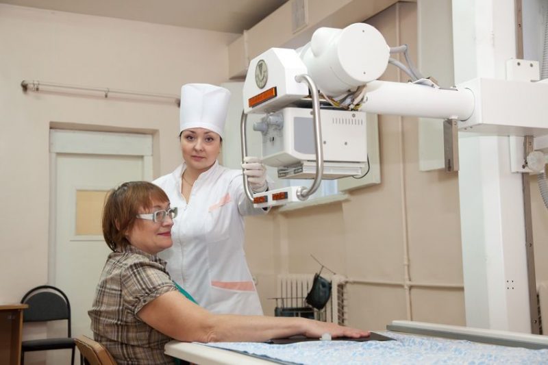 Many Senior Falls Happen In Bathrooms. Here’s How Walk In Tubs Can Help Seniors